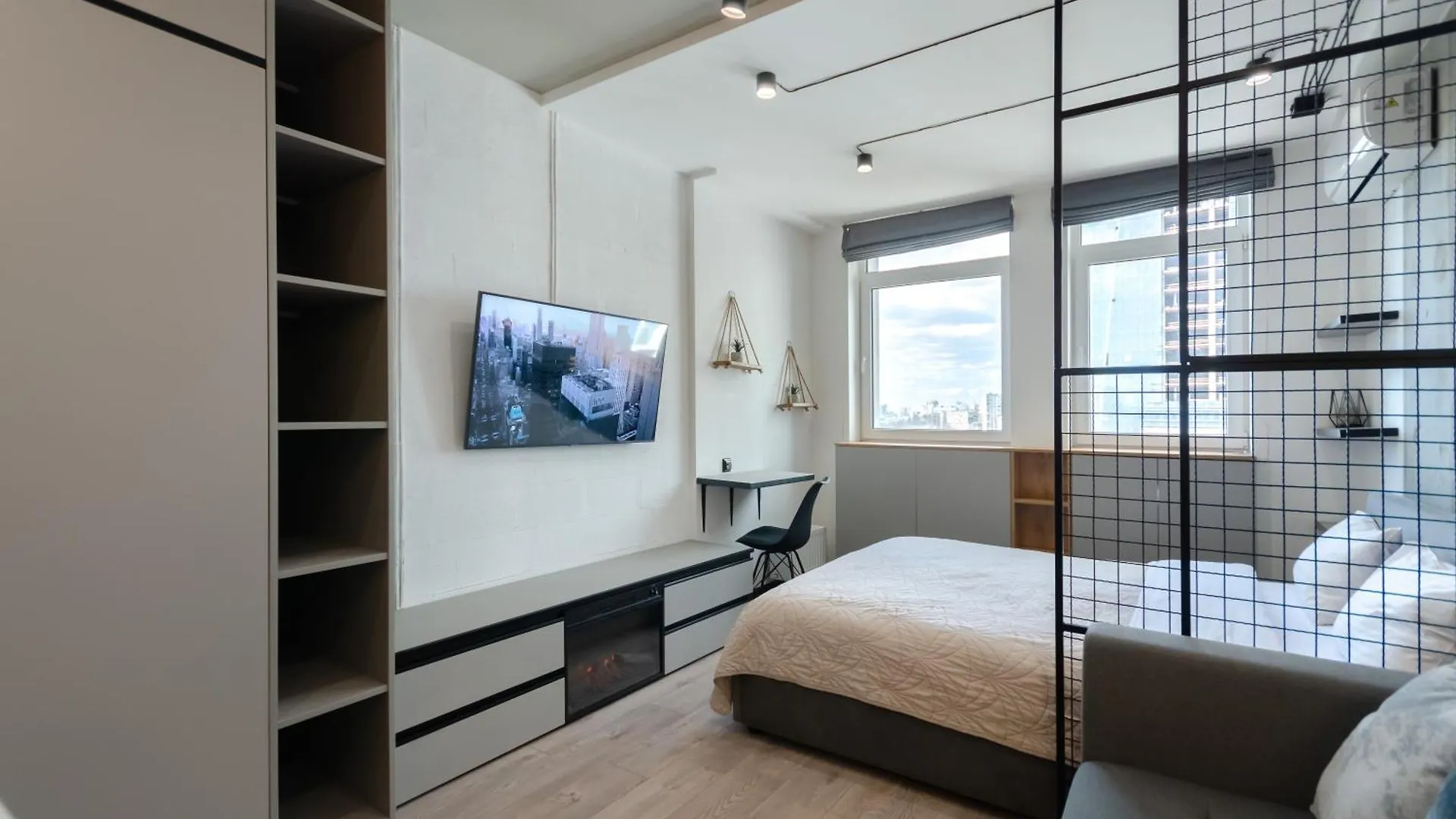 Petrovdom Apartments 10-68B In Rc Manhattan, Beresteiskyi 11 Kijev