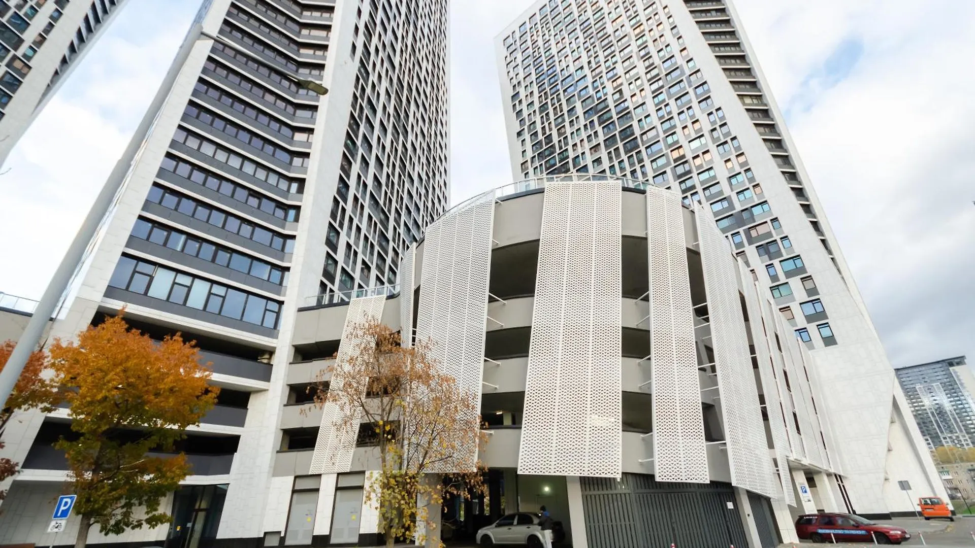 Petrovdom Apartments 10-68B In Rc Manhattan, Beresteiskyi 11 Kiev