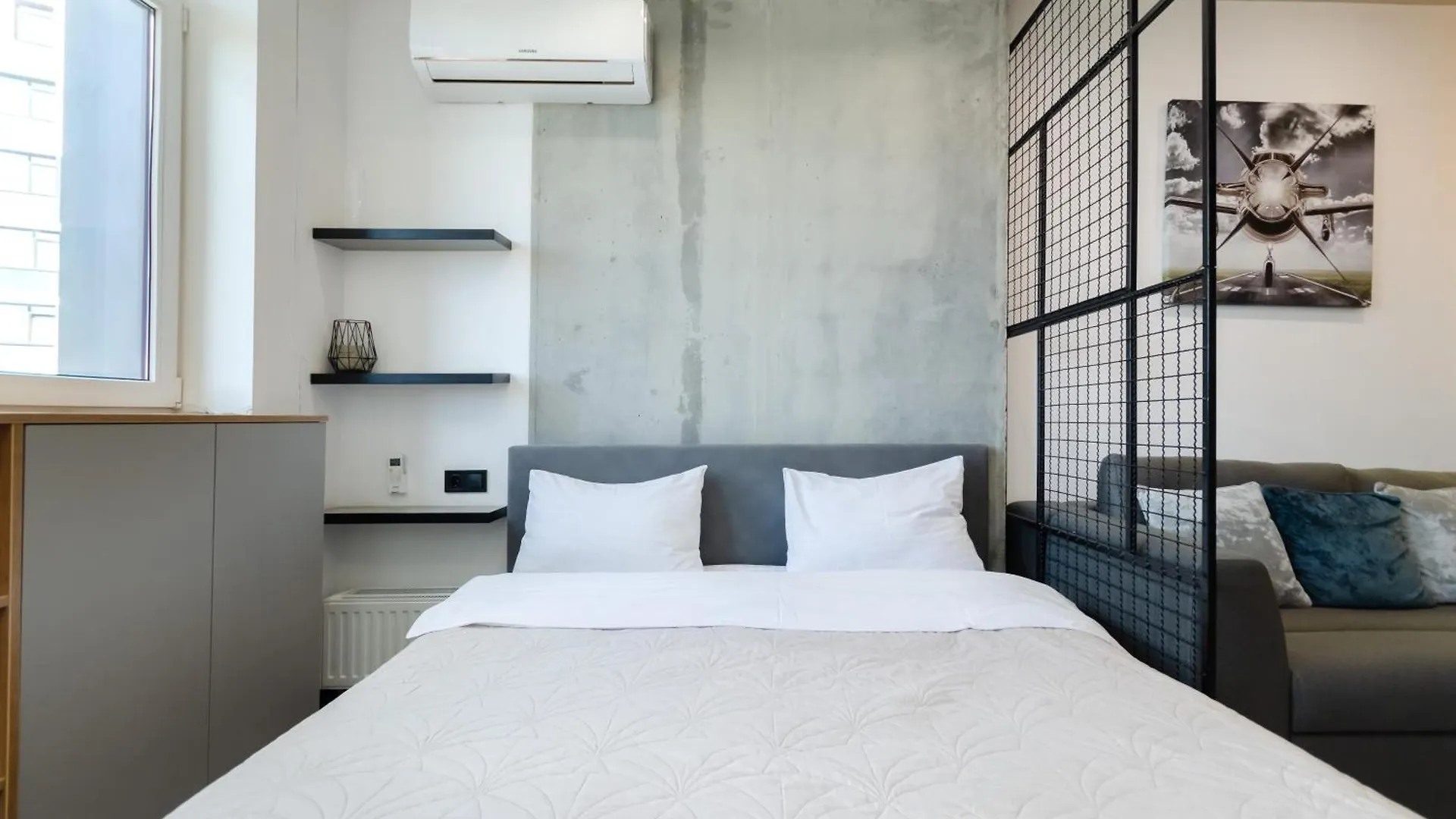 Petrovdom Apartments 10-68B In Rc Manhattan, Beresteiskyi 11 Kiev